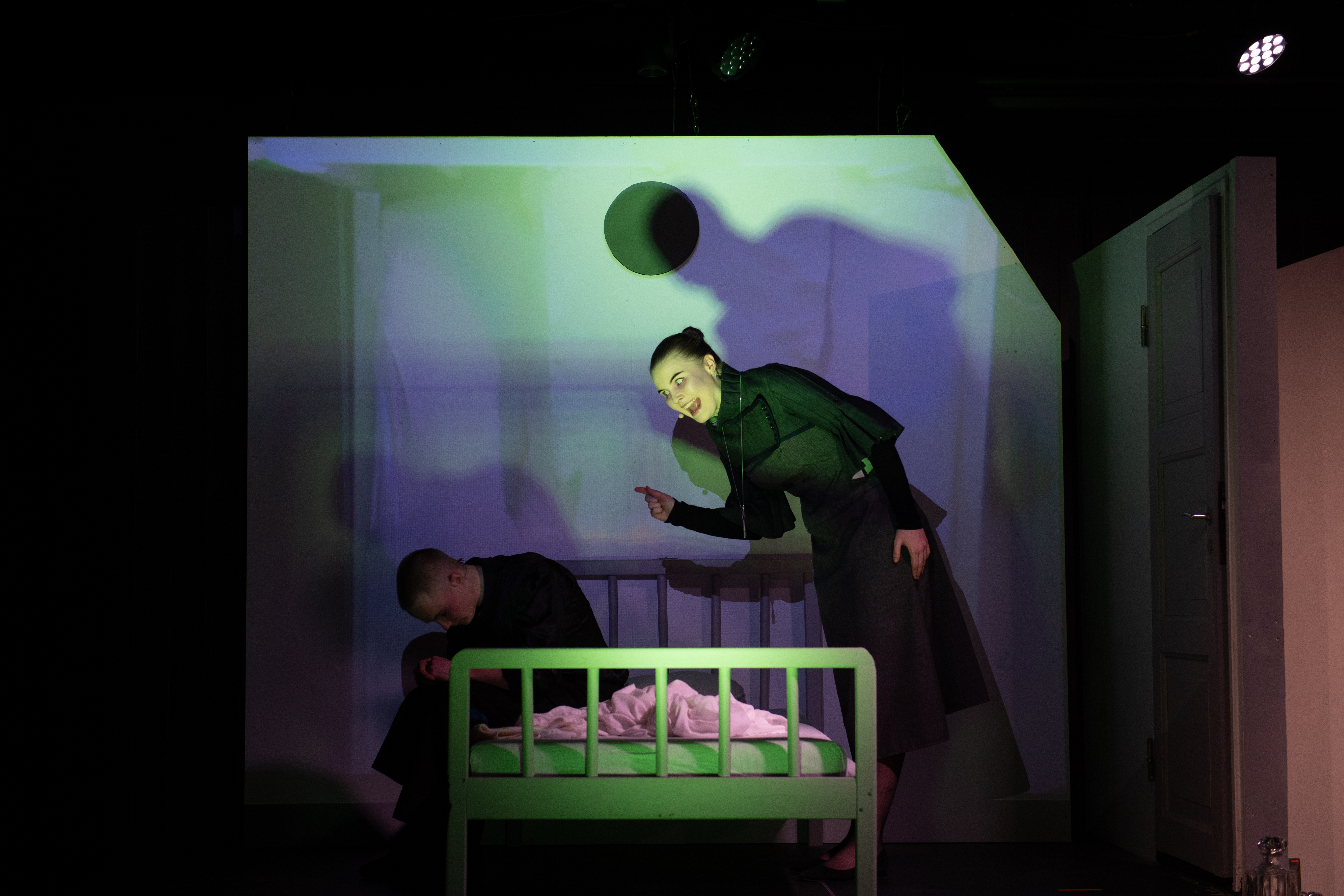 Bilde 3:  Grete har fått nok. 
							
							 Foto: foto.samfundet.no 