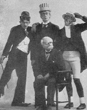 Bilde 3:  Olav Trætteberg som Clemenceau (foto til høyre, i midten bak) og omvendt alkoholiker var også meget populær. 
							
							