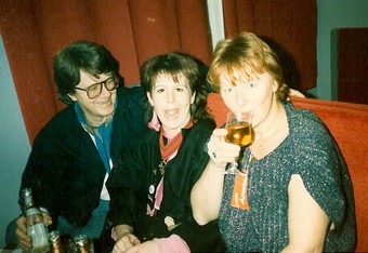 Bilde 5:  Narr-i-ciss (UKA 1985). H-dag, Terje Merli, Pia, Marthe Gjestland 
									 Medlemmer:  Marthe Leegaard Gjestland
									